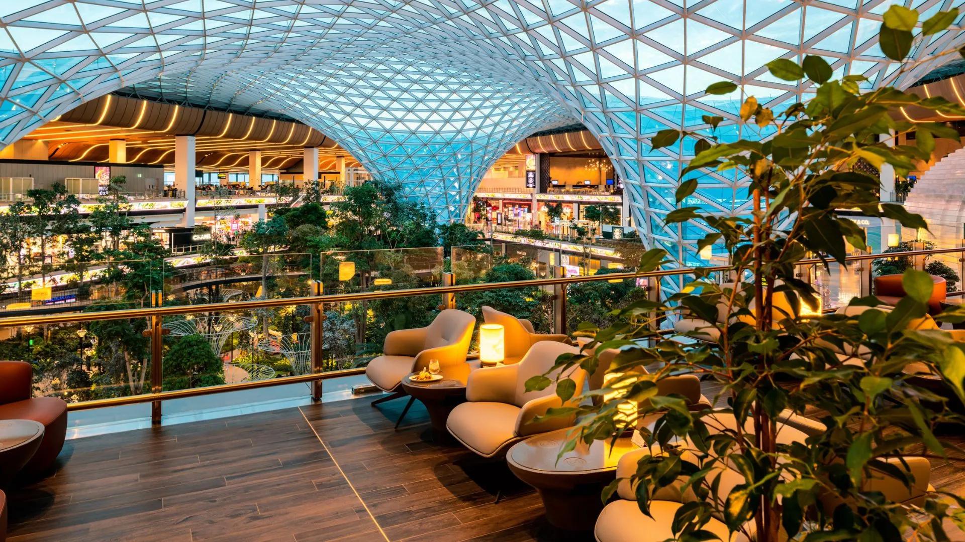Al-Mourjan-Lounge-–-The-Garden-Hamad-International-Airport